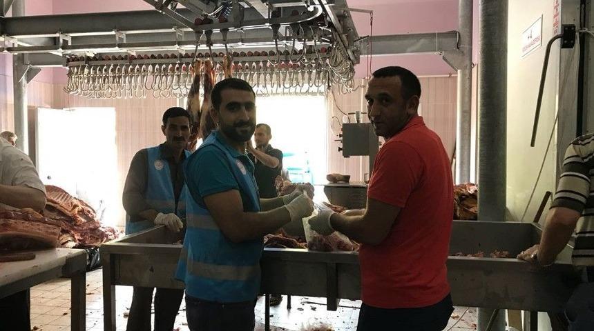 Bingöl’de 20 Bin Kişiye Kurban Eti Dağıtıldı