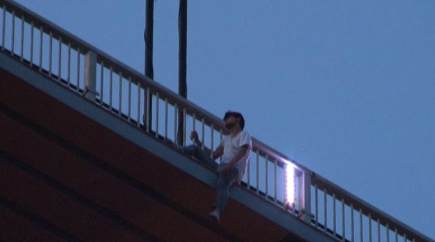 Fatih Sultan Mehmet Köprüsü’nde İntihar Girişimi