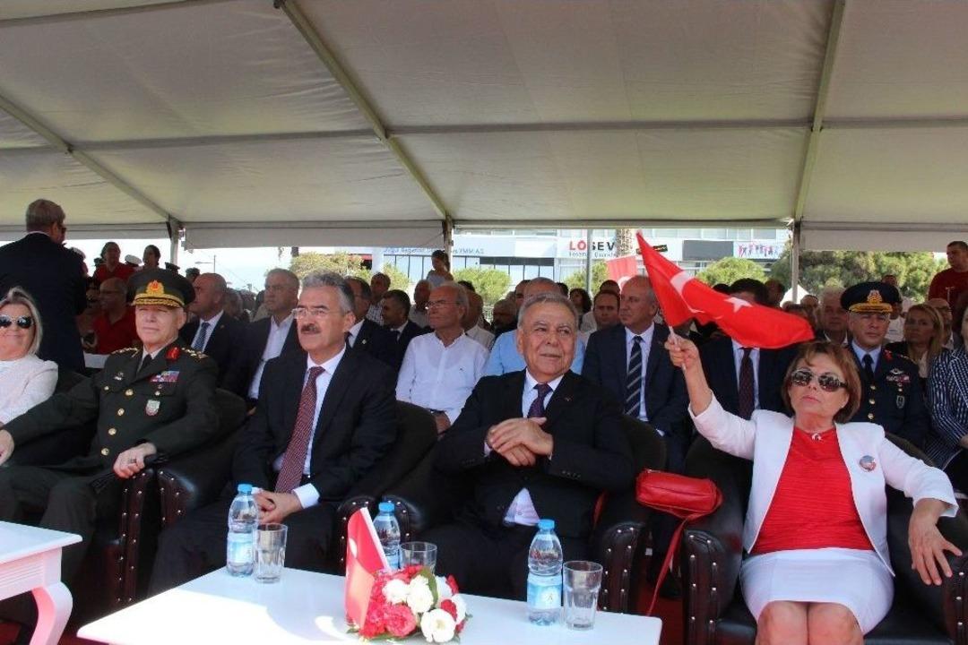 İzmir&rsquo;de 9 Eyl&uuml;l Coşkusu