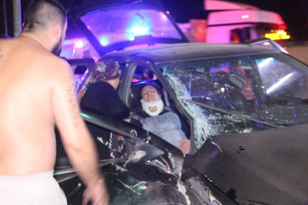 Kocaeli&rsquo;de 3 Otomobil Birbirine Girdi: 6 Yaralı