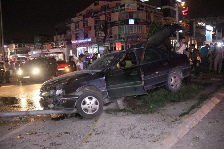 Kocaeli’de 3 Otomobil Birbirine Girdi: 6 Yaralı G2