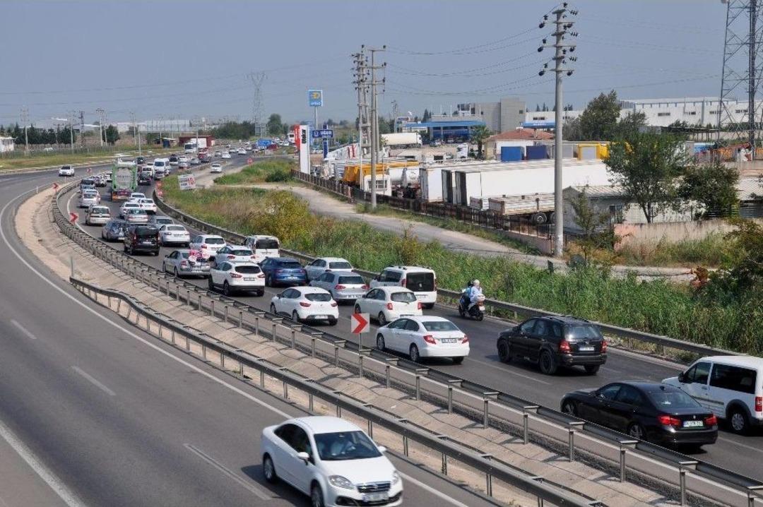 Tatilcilerin Eve D&ouml;n&uuml;ş &Ccedil;ilesi