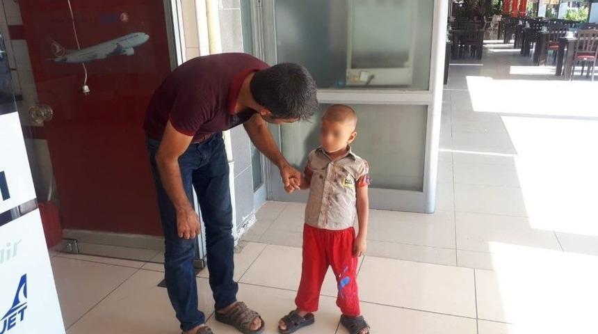 Kayıp &Ccedil;ocuk Annesine Teslim Edildi