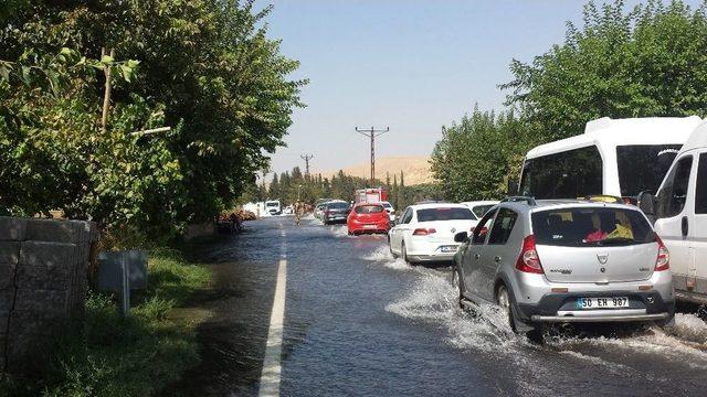 Nusaybin’de İçme Suyu Borusu Patladı