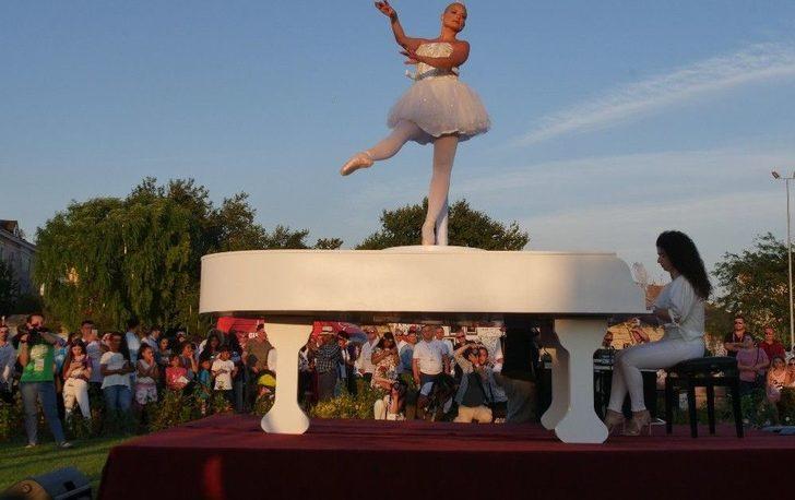 Büyükçekmece Festivali Muhteşem Görsel Şölenle Başladı G1