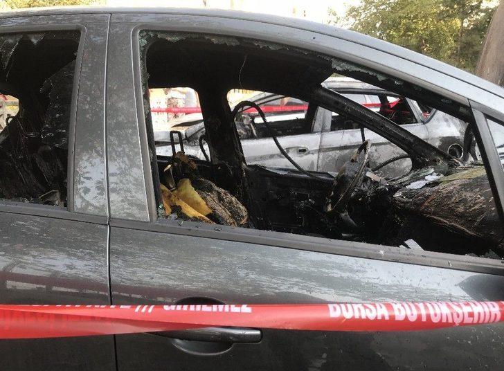 Park Halindeki 2 Otomobil Alev Alev Yandı G2