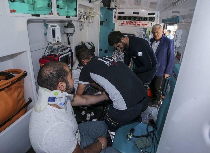 Başkan Yıldırım, Makam Aracını Durdurarak Yaralıların Durumunu Sordu G5