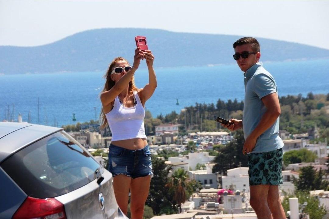 Son Selfieler &Ccedil;ekildi, D&ouml;n&uuml;ş Yolculuğu Başladı