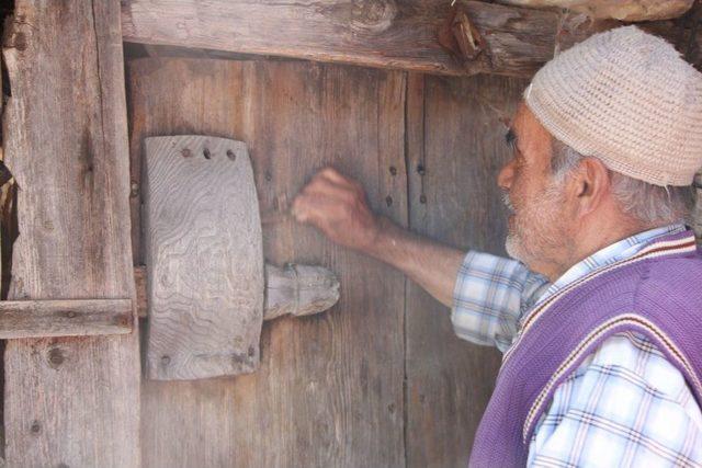 Ağaçtan Zerk Kilidi Zamana Meydan Okuyor