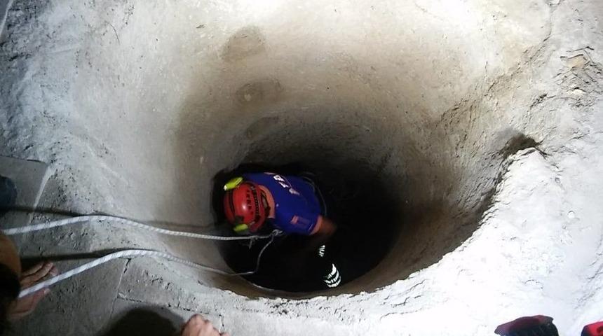 5 Metrelik Kuyuya Düşen Yerli Turist, Afad Ve İtfaiye Ekiplerince Kurtarıldı