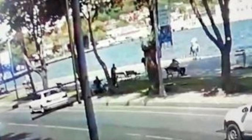 Sarıyer’de Atın Binicisiyle Birlikte Denize Düşme Anı Kamerada