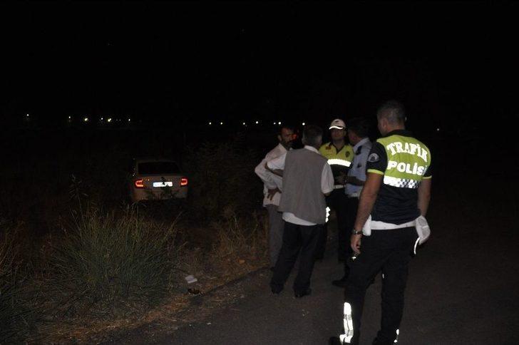 Kaza Sonrası Tarlaya Uçan Otomobilde 1’i Ağır 4 Kişi Yaralandı G3