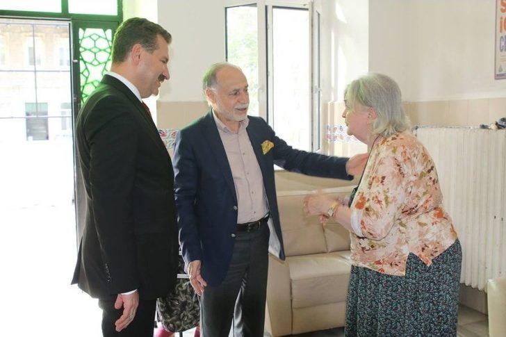 Başkan Yılmaz Darülaceze Ziyaret Etti G2