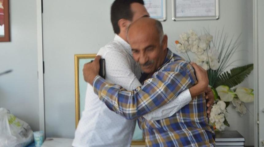 Hastanede Kaybettiği C&uuml;zdanı Bulunan Vatandaşın Duygusal Anları