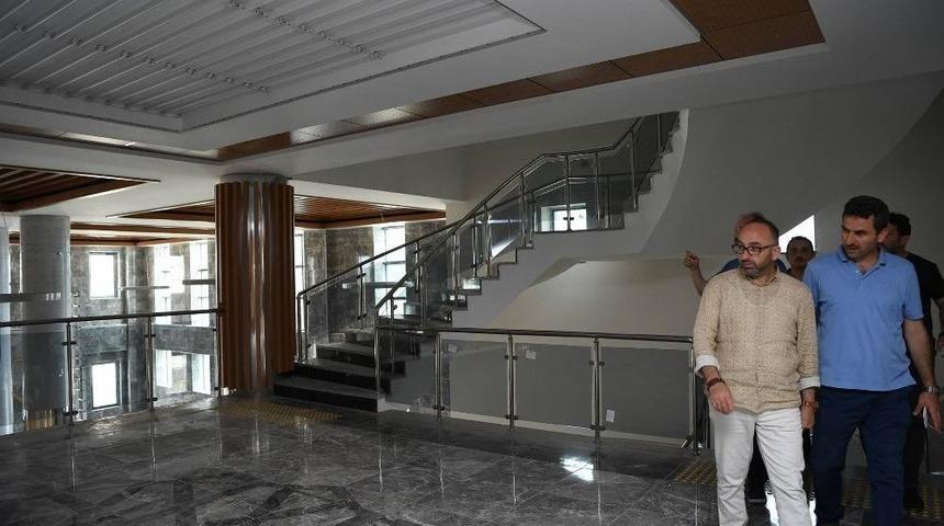 Kartepe Belediyesi Hizmet Binası Bitme Aşamasına Geldi