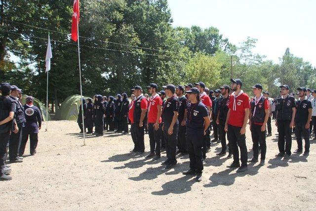 İzciler Dedelerini Anmak İçin Malazgirt’te Buluştu