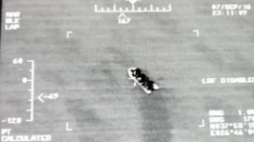 İzmir&rsquo;de Ka&ccedil;ak G&ouml;&ccedil;men Operasyonu