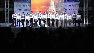 Sempozyumda Halk Dansları Gecesi