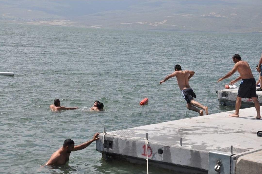 &Ccedil;ıldır G&ouml;l&uuml; Ege Sahillerini Aratmıyor