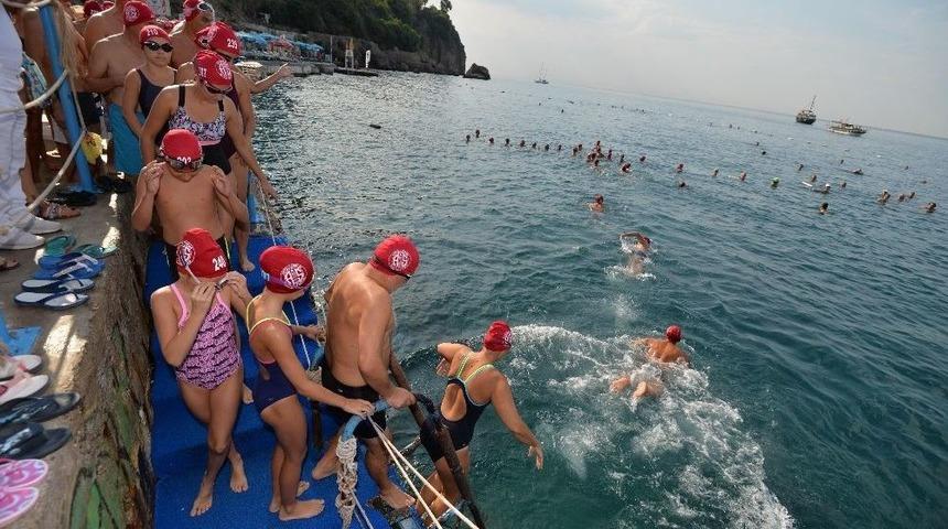 Antalyalılar Denizde Buluştu