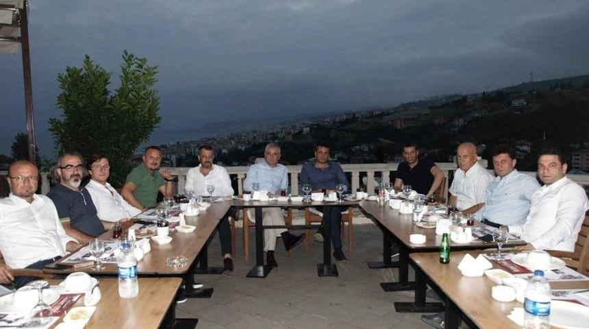 Hekimoğlu Trabzon Fk Haftalık Toplantısını Tarihi Binada Yaptı