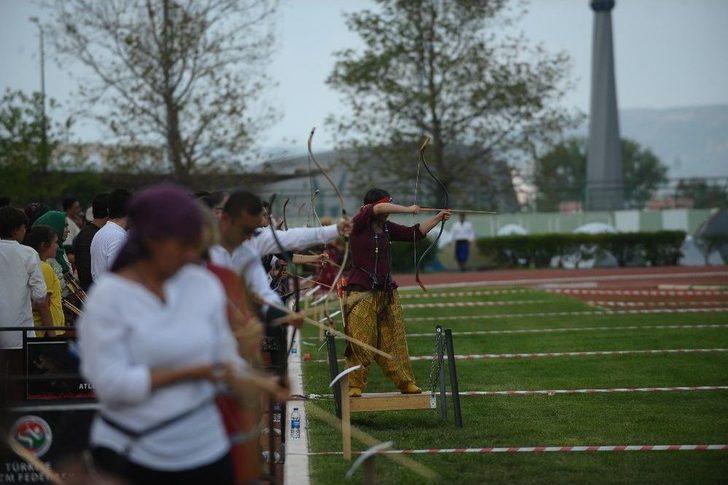 Bursalı Şüca Kemankeş Adına Düzenlenen Turnuvada Sporcular Kıyasıya Yarıştı G1