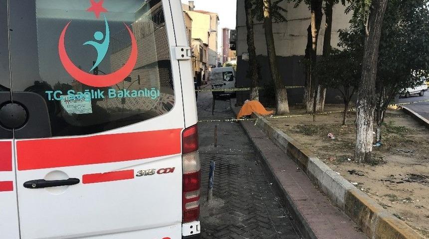 Beyoğlu&rsquo;nda Madde Bağımlısı Şahıs Sokak Ortasında &Ouml;l&uuml; Bulundu