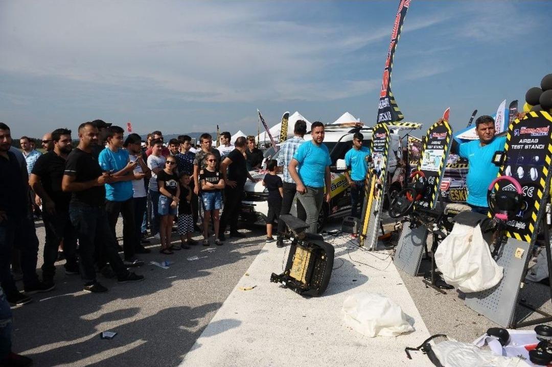 Bursa&rsquo;da Modifiyeli 400 Ara&ccedil; Sergilendi