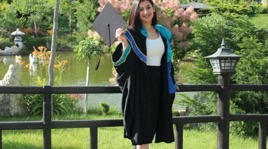 Kesilen Ağacın Altında Kalan Genç Kız Can Verdi