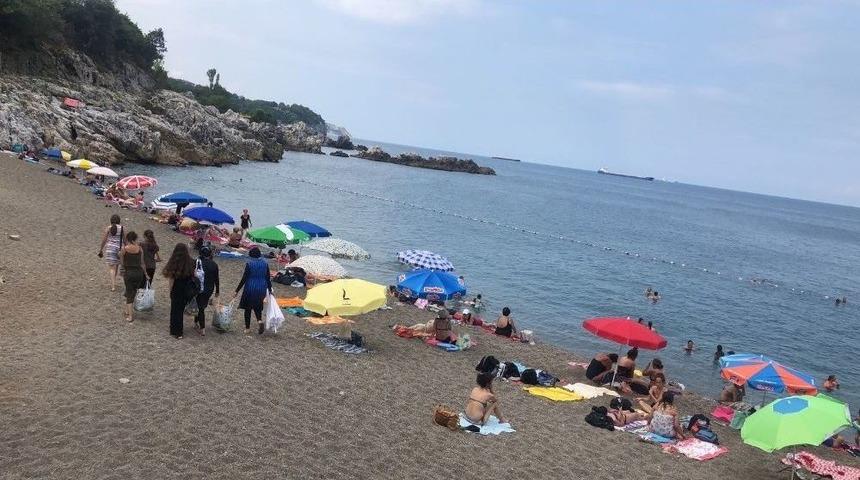 Kapuz Plajı’nda Kadınlar Günü Etkinliği Başladı