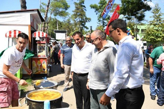 Başkan Üzülmez, Trabzonlular Derneğine Konuk Oldu