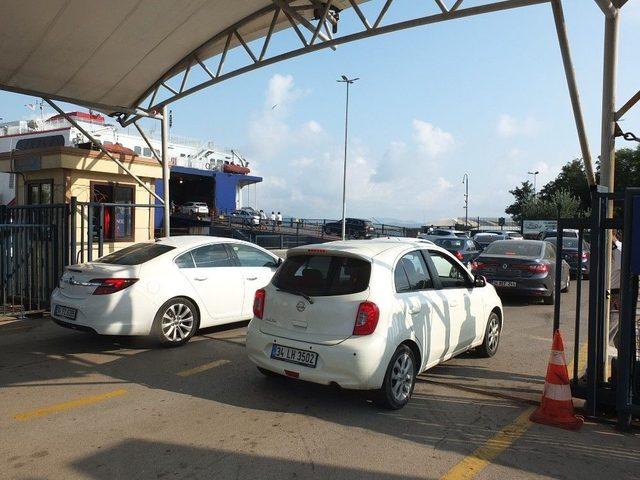 Dönüşlerde Son Gün Yoğunluğu Başladı