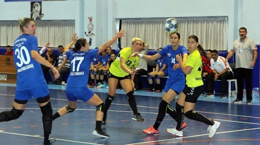 T&uuml;rkiye Kadınlar Hentbol S&uuml;per Lig: Kastamonu Belediyespor: 32 - Yeni Mahalle Belediyespor: 25