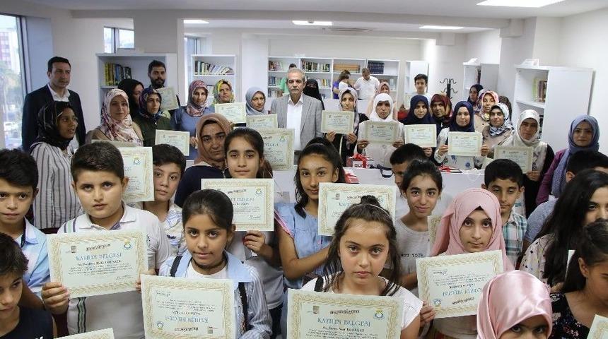 &rsquo;annemle Okuyorum&rsquo; Projesinde Derece Girenler &Ouml;d&uuml;llerini Aldı