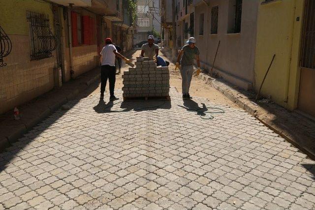 Turgutlu’da 5 Mahalleye 10 Bin Metrekare Parke Taşı