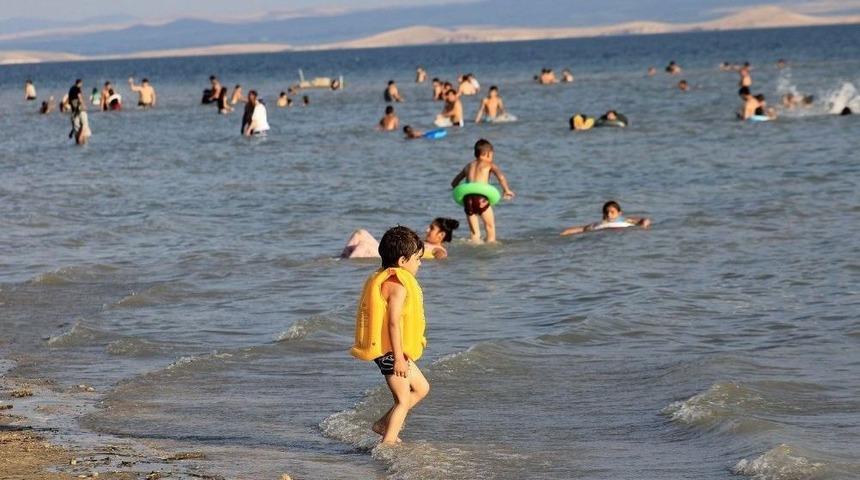 Bozkırın Sahilinde Bayram Sonrası Yoğunluk
