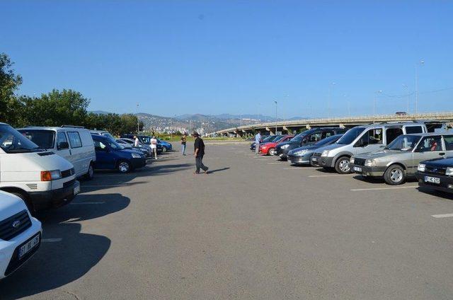 Oto Pazarı Kurban Bayramı Tatili Ve Fındık Sezonu Dolayısıyla En Durgun Dönemini Geçiriyor