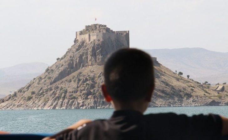 Keban Barajında Martılarla Yolculuk Keyfi G2