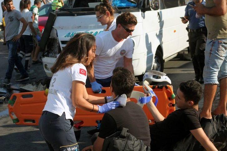 Bodrum’da Yolcu Minibüsü Devrildi: 16 Yaralı G2