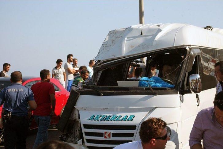 Bodrum’da Yolcu Minibüsü Devrildi: 16 Yaralı G3