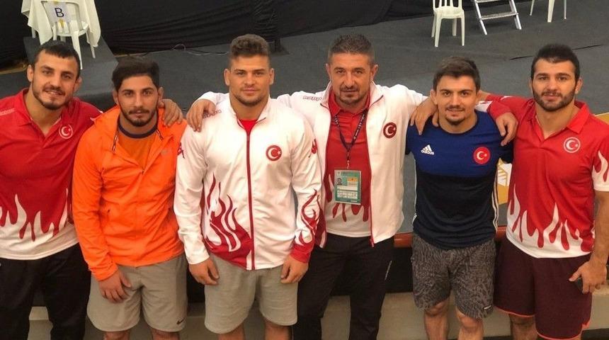 Makü Öğrencilerinin De Yer Aldığı Türk Milli Güreş Takımı Dünya 2.si Oldu