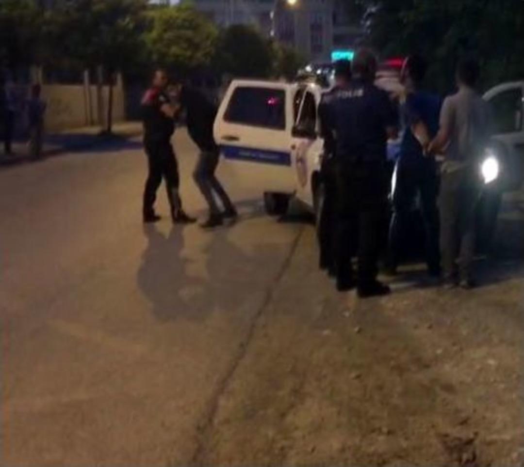 Kız Meselesi Y&uuml;z&uuml;nden Silah Ve Bı&ccedil;akla Birbirlerine Girdiler