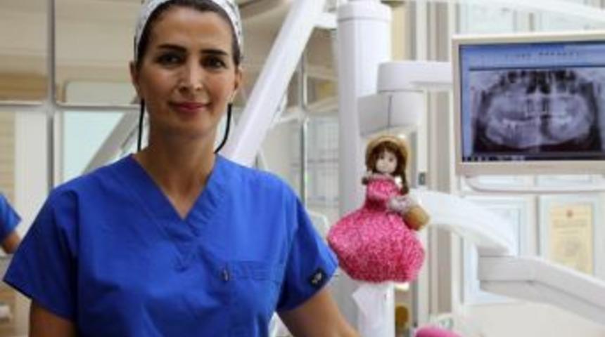 Uzmanlar Diş Beyazlatmak İ&ccedil;in Lazer Y&ouml;ntemini &Ouml;neriyor