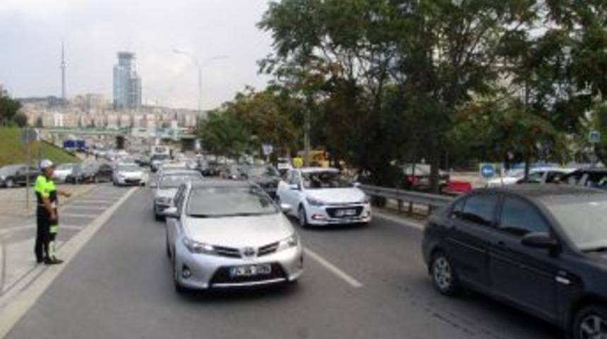 Okulun İlk Gününde Öğrenci Servislerine Uygulama