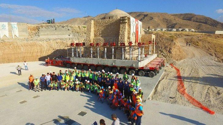 İmam Abdullah Türbesi Yeni Yerine Taşındı G3