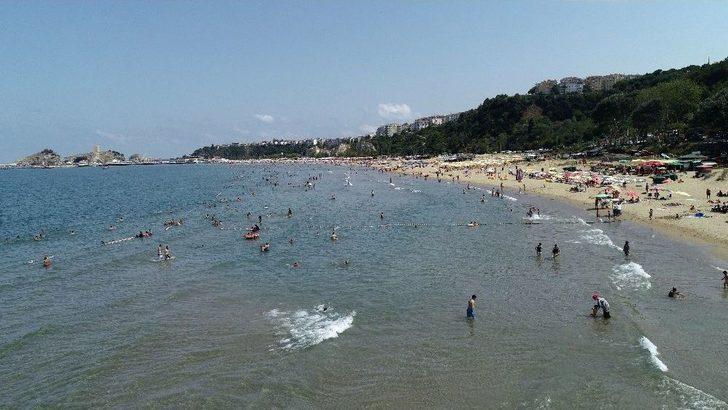 Boğulmalara Rağmen Şile’de Denize Giren Vatandaşlar Havadan Görüntülendi G1