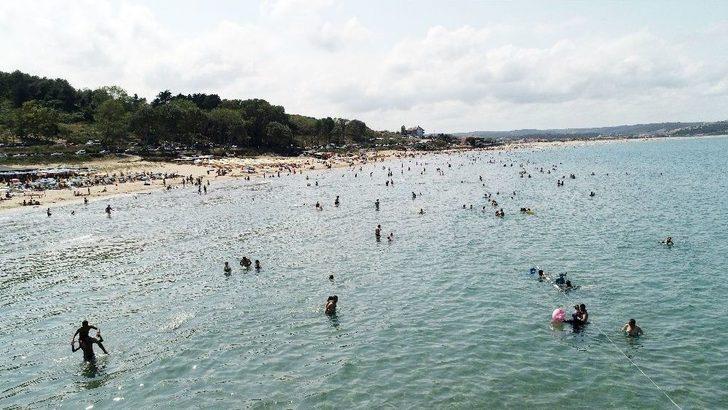 Boğulmalara Rağmen Şile’de Denize Giren Vatandaşlar Havadan Görüntülendi G3