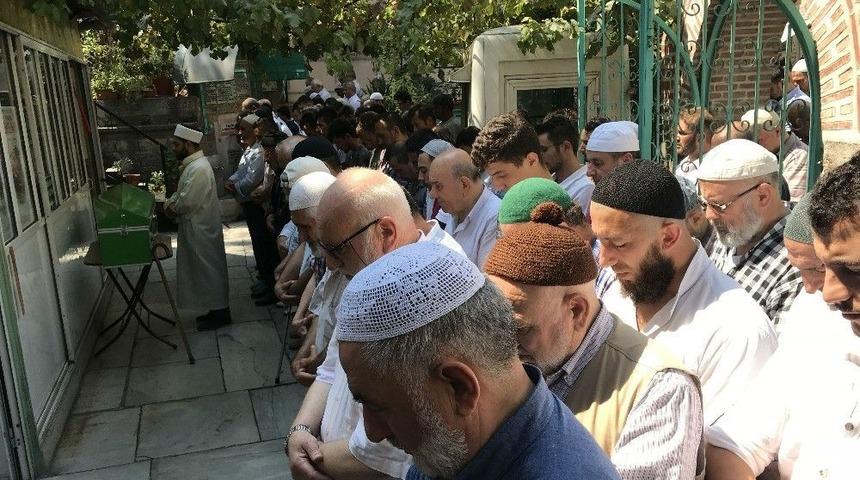 Balkondan D&uuml;şen &Ccedil;ocuk Toprağa Verildi