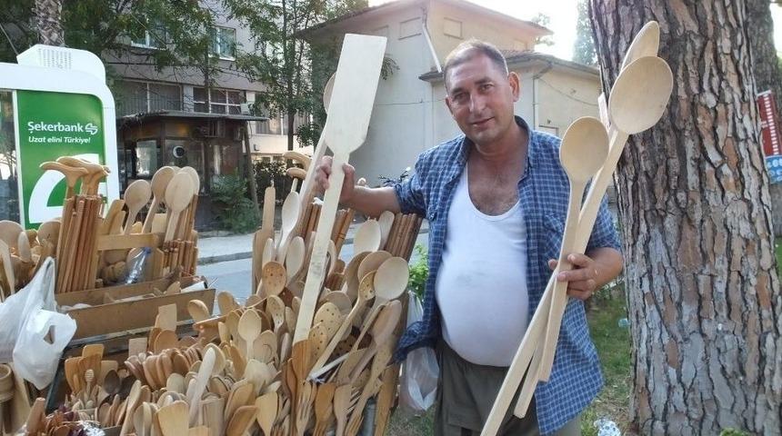 Burhaniye’de Kavurma Kepçeleri Yok Sattı