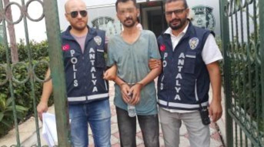 Antalya&rsquo;da Ak&uuml; Hırsızı Yakalandı